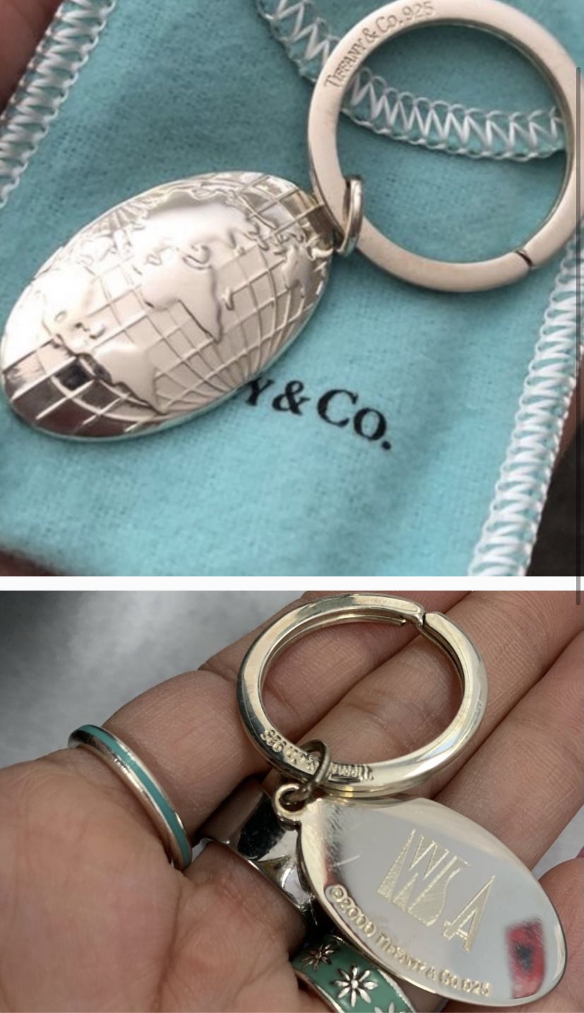 Tiffany and co World Globe 🌎 Keychain-Like New