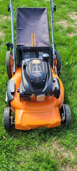 YARDMAX PUSH MOWER.
