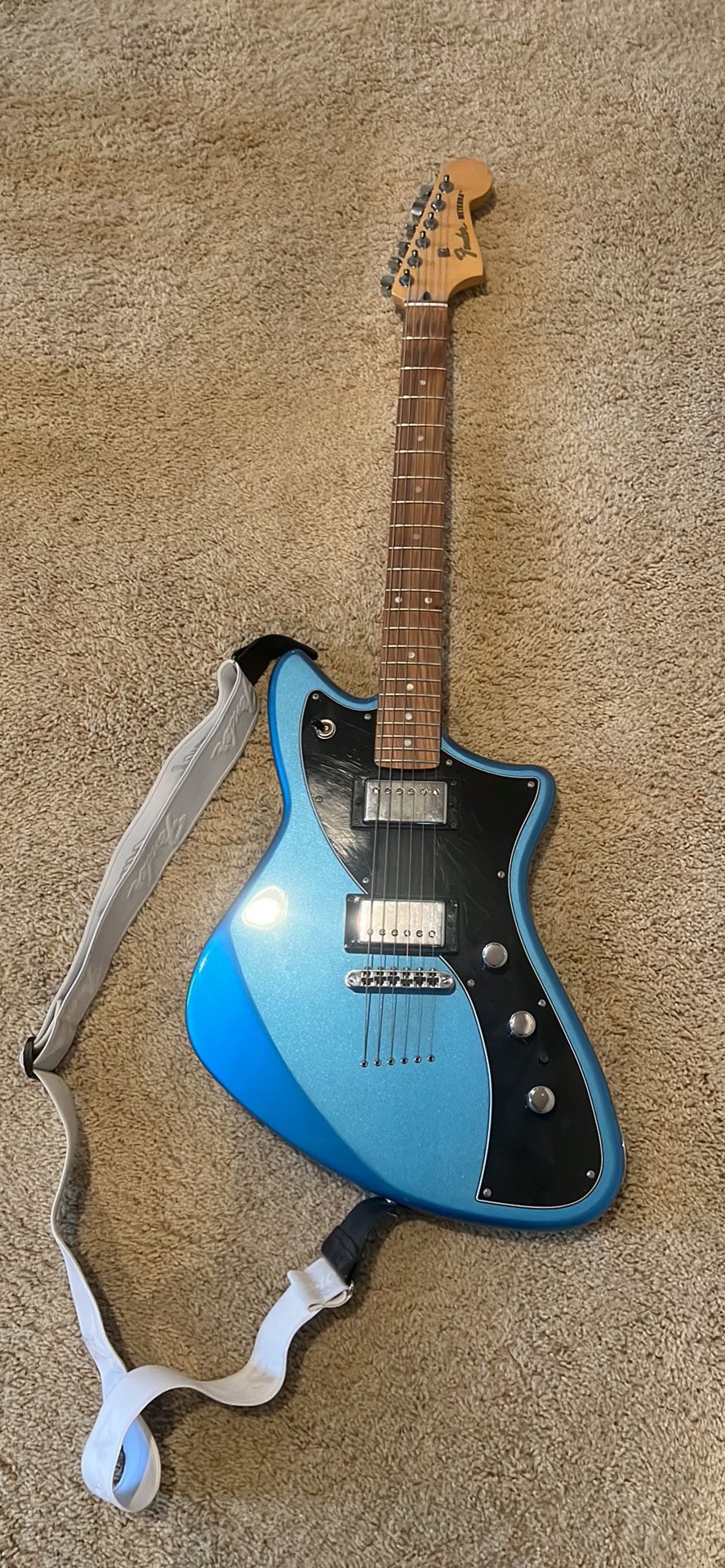 Fender Meteora Guitar + Fender Mustang LT 25 Amp