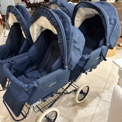 Quadruplet stroller  200 obo  My quadruplets are all grown up 😀 Paid $750 