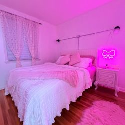 Bedroom Set. Less than 6 months old 