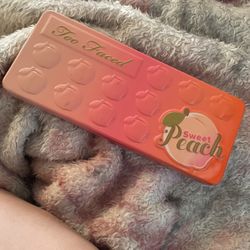 Too Faced Sweet Peach Palette 