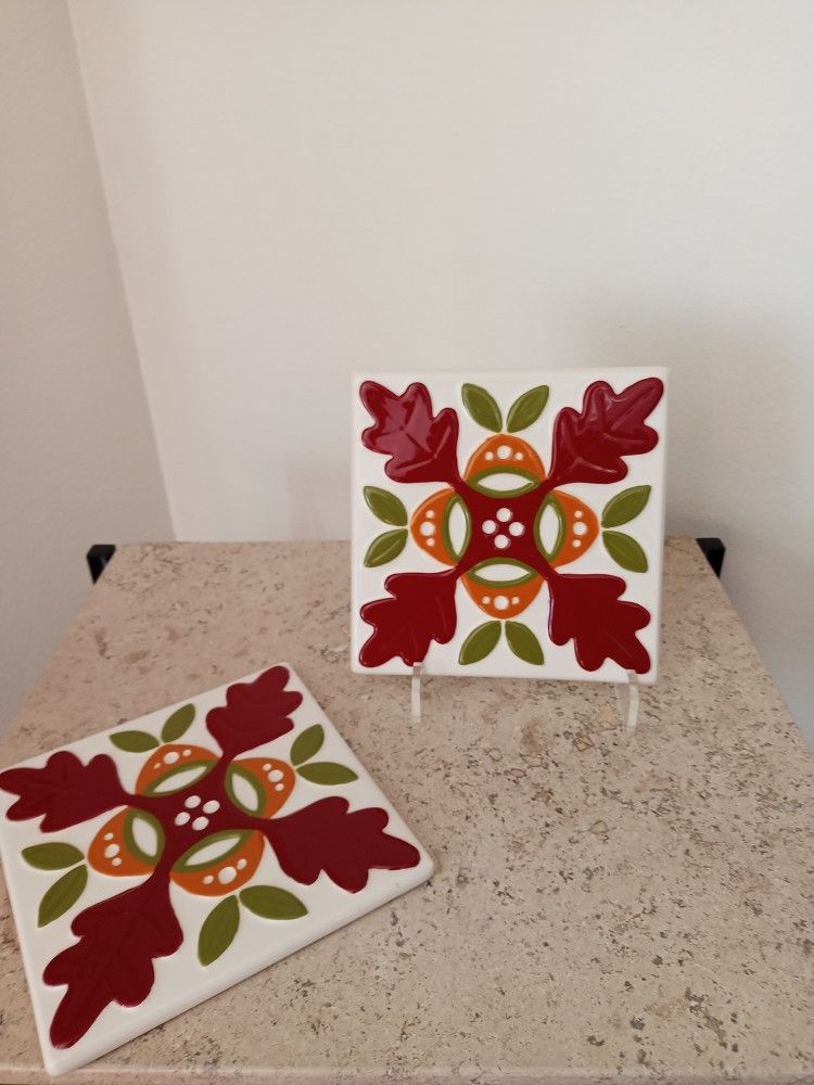 Beautiful Hallmark Ceramic Holder (New)