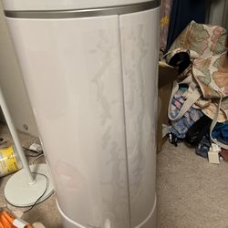 Munchkin UV Step Diaper Pail