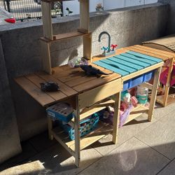 Play Kitchen 