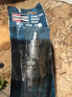 Boat Motor Spark plug 