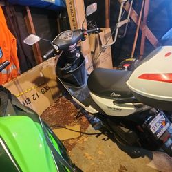 150cc USB Charger And Cup Holder