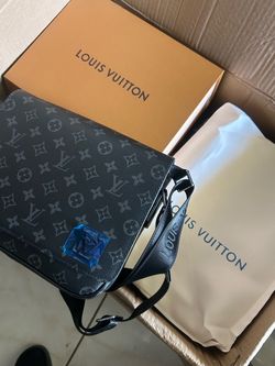 LV Men’s Sidebag