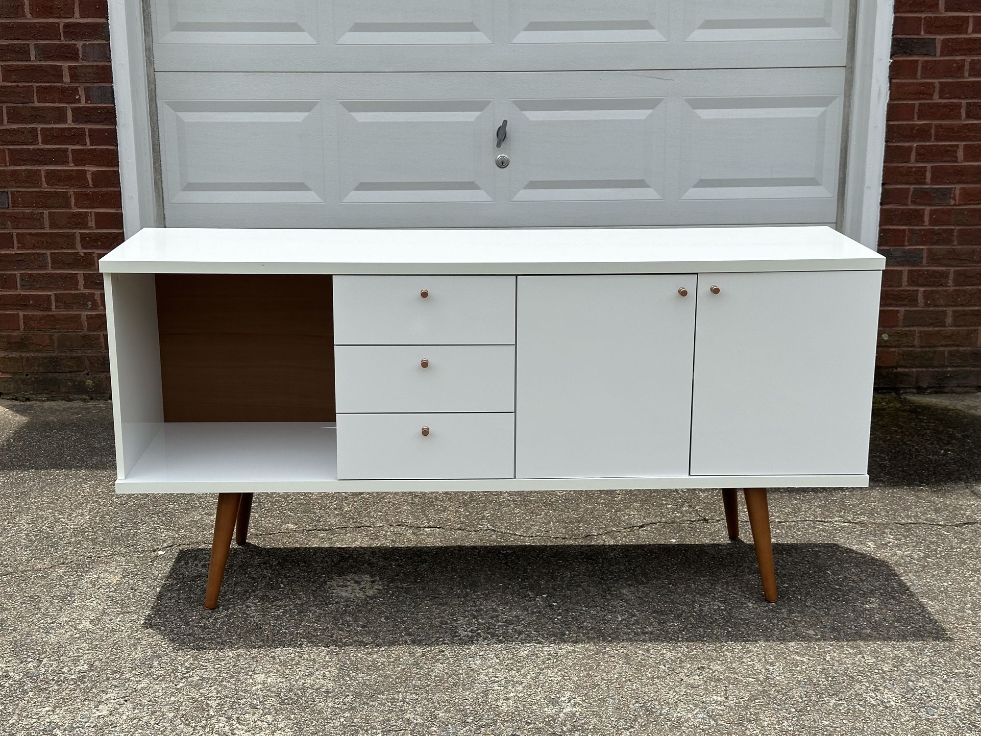 Buffet With Removable Wine Rack