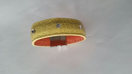 Genuine leather bracelet.