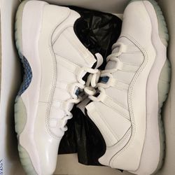 Jordan 11 Low Legend Blue