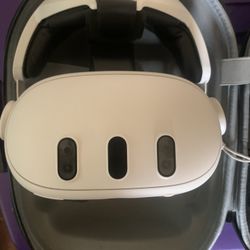 Quest 3 128GB With Accessories 