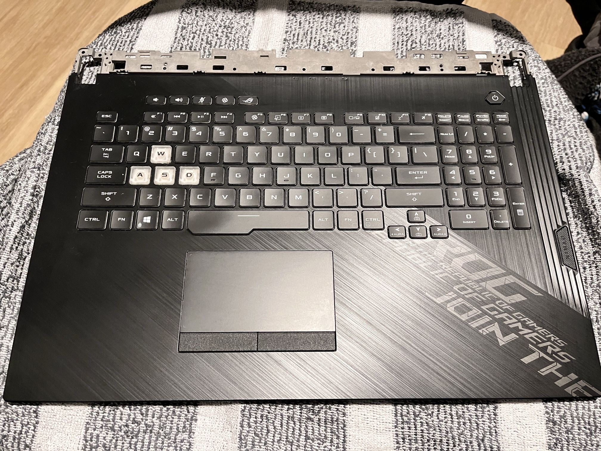 ASUS ROG RGB Backlit Keyboard – Laptop Replacement, Clean Pull