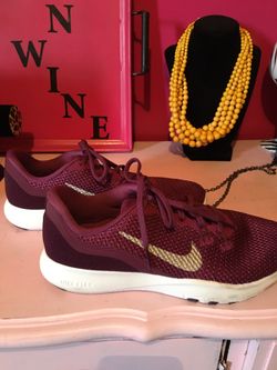 Ladies Nike sneakers