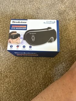 Brookstone Heat And Eye Vibrating Massager