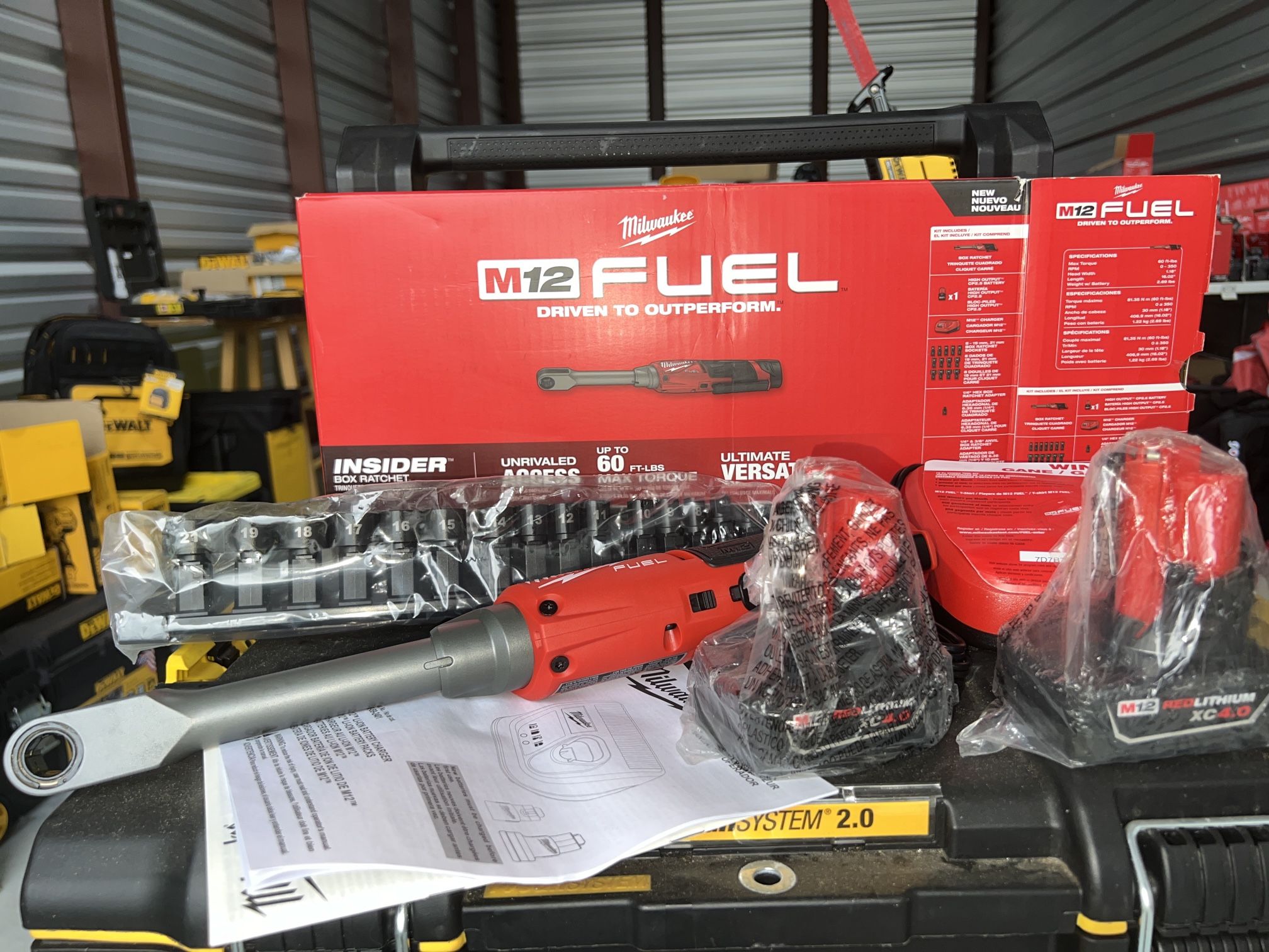 New Milwaukee Insider Set W/ 16pc Sockets, Batteries & Charger