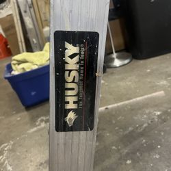 6 Foot Aluminum Ladder Husky