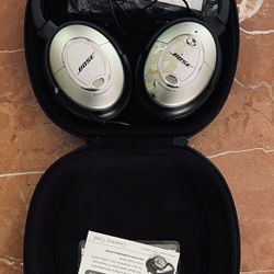 BOSE noise cancelling headphones $125.00 CASH. TEXT FOR PRICES. 