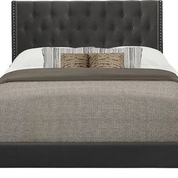 Beautiful tufted King  beds with wings and nailheads (New In A Box)