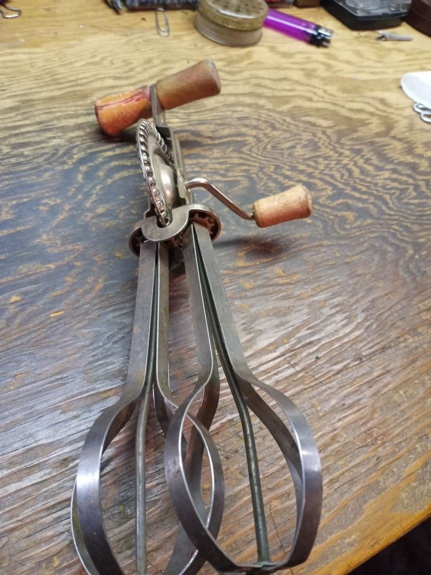 Vintage Egg Mixer