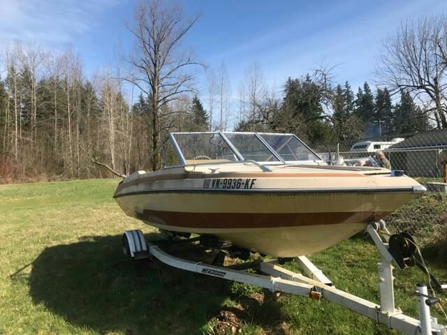 1981 Glastron boat 16ft, 115hp evinrude, Ez load trailer for Sale in  Tacoma, WA - OfferUp