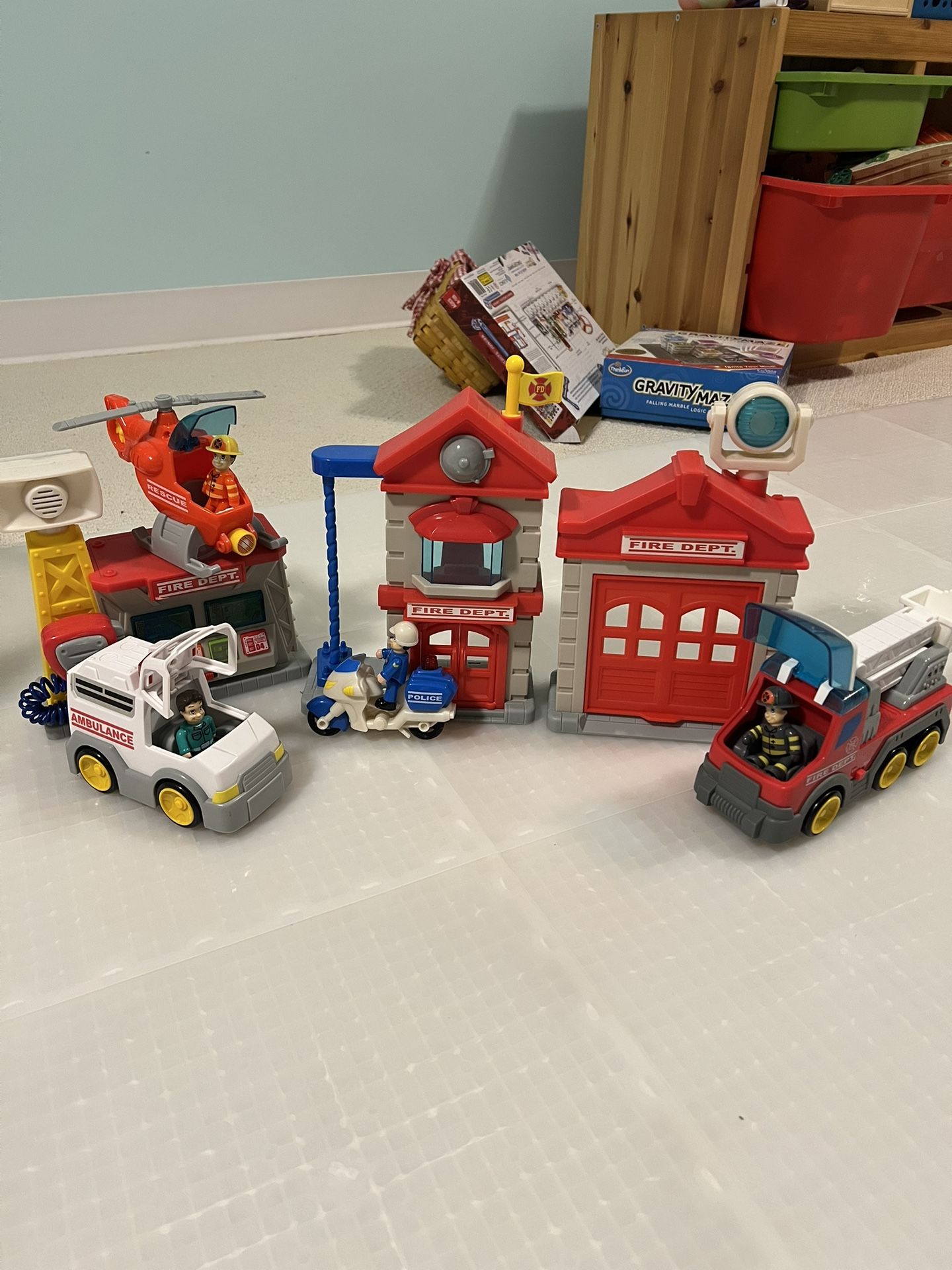 Fire station Toy Set