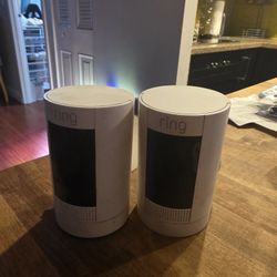2 Ring Outdoor Camera With Extra Battery 