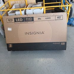 Insignia 40 Inch LED TV