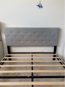 Cama queen excelente estado.