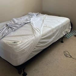 Queen Size Bed New With Cover Protection, Two Of Them, The Board All The Set