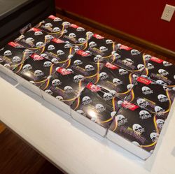 Pokemon Pitch Black Booster Box