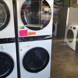 LG ThinQ WashTower Single Unit Front Load Washer 4.5 Cubic Feet Dryer 7.4 Cubic Feet
