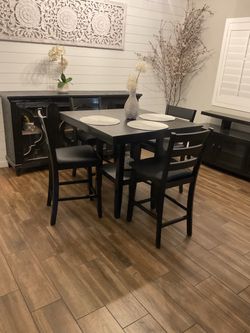 Dinning Table