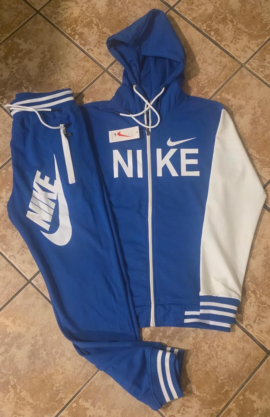 Nike Sweatsuits