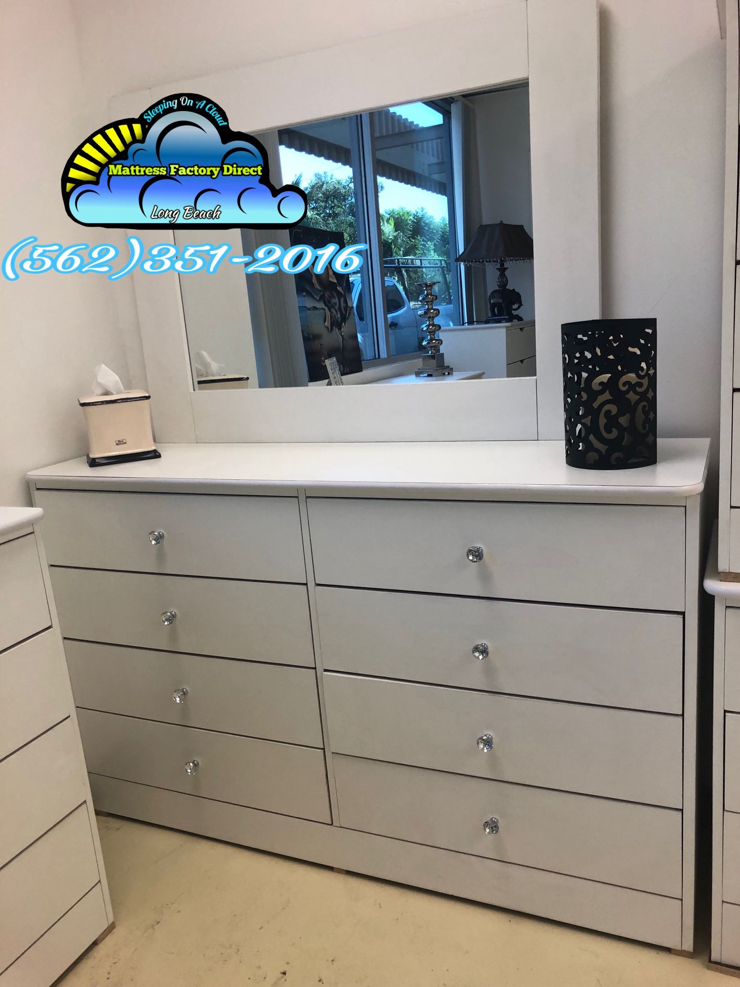 White Dresser Wide 8 Drawer w/ Mirror Tocador Con Espejo Blanco