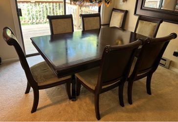 Dining Table & Chairs