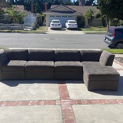 4 piece couch (100$) or best offer