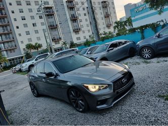 2015 Infiniti q50