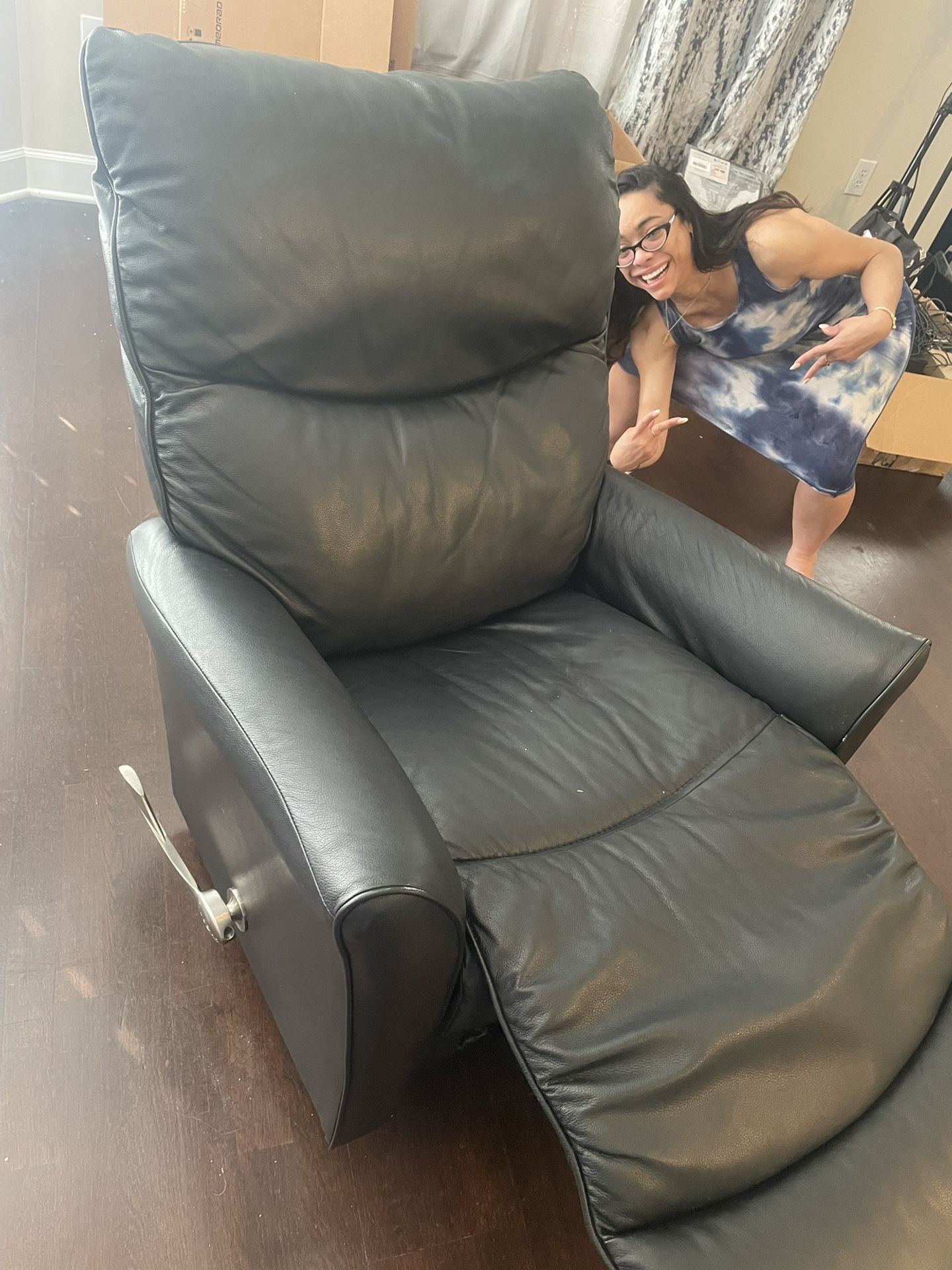 La Z Boy Leather Recliner 