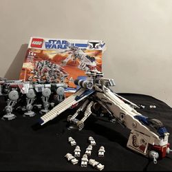 LEGO Star Wars Republic Drop-ship with AT OT Walker (10195)