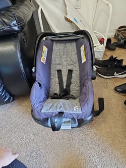 Baby Trend Carseat And Base
