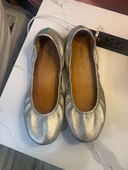 Tieks Silver Metallic Flats - size 11