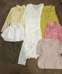 14 Pieces of Women’s Clothing, in Linen and Cotton