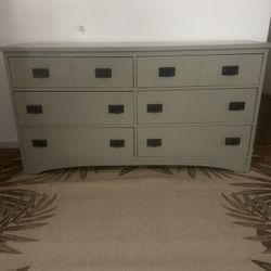 Vintage light green solid wood 6 Drawers dresser 