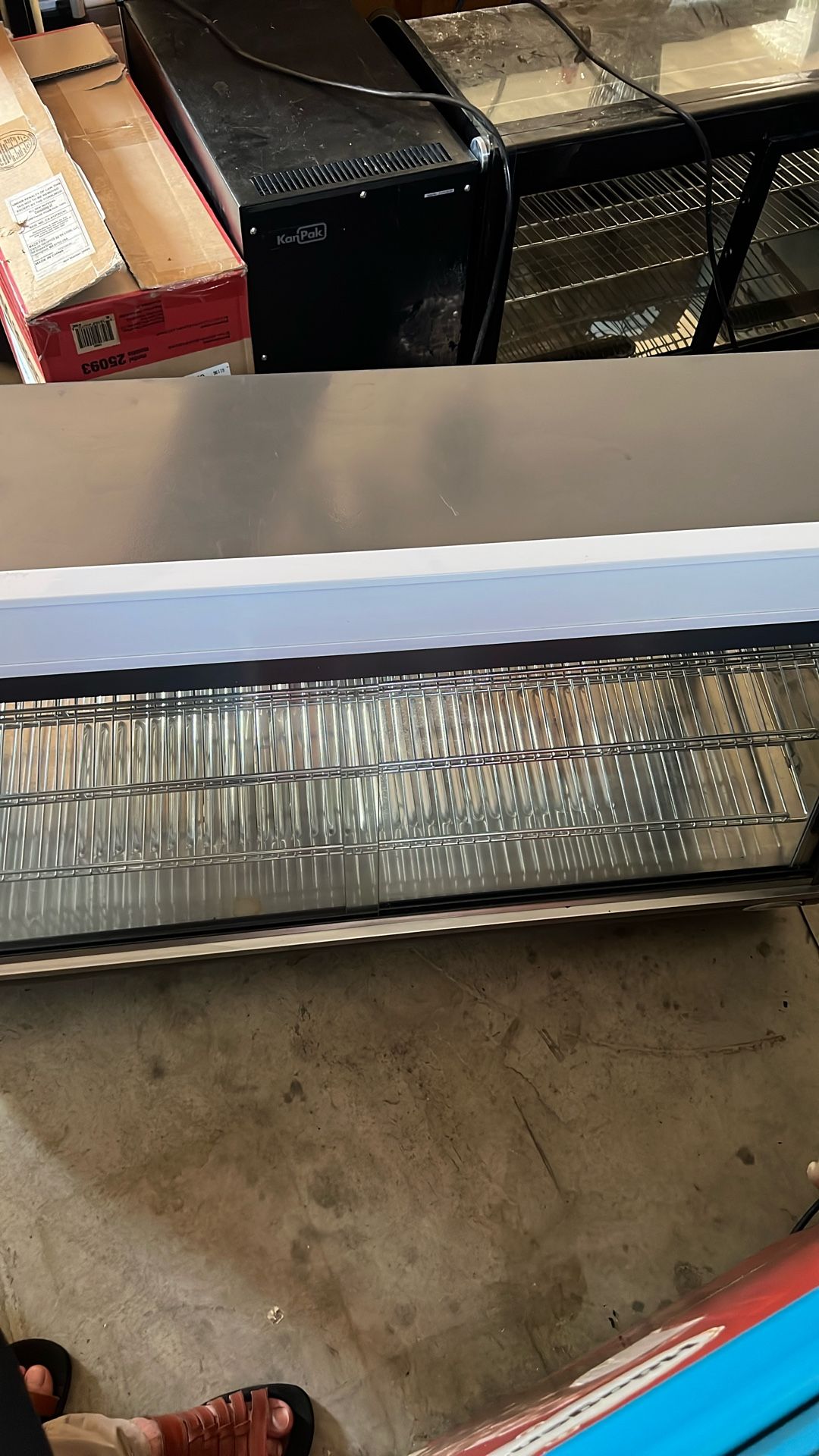 Heated Countertop Display Case 