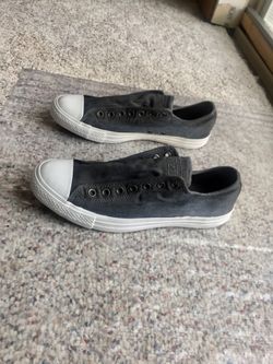 Men’s laceless converse shoes