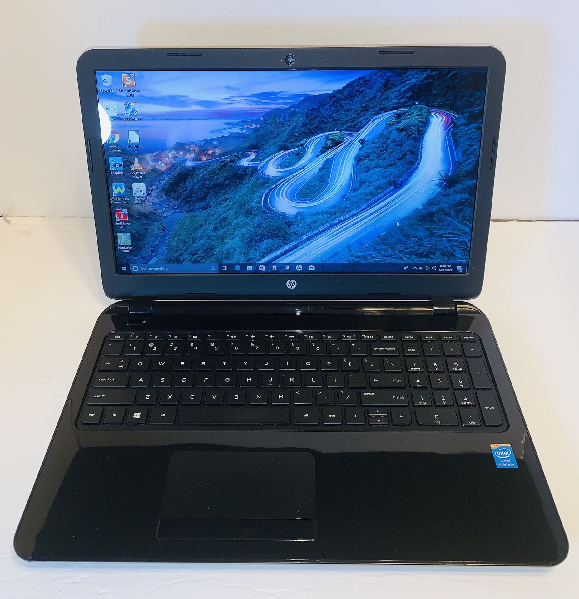 HP 15-r011dx 15’inch Windows 10
