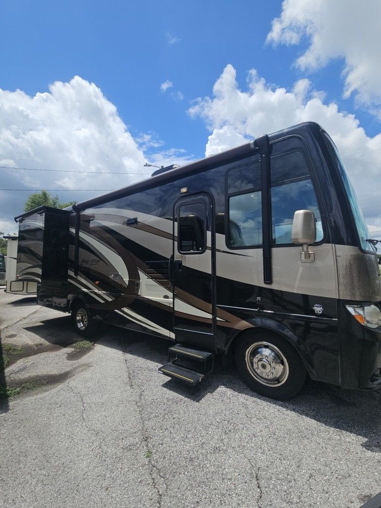 2017 NEWMAR BAYSTAR SPORT 2702