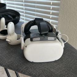 Oculus Quest 2 With Carry Case And More 