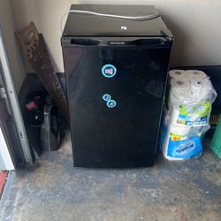 Mini Frigidaire
